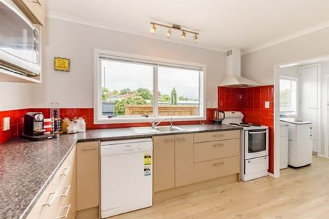 Photo of property in 76 Gray Avenue, Paraparaumu Beach, Paraparaumu, 5032