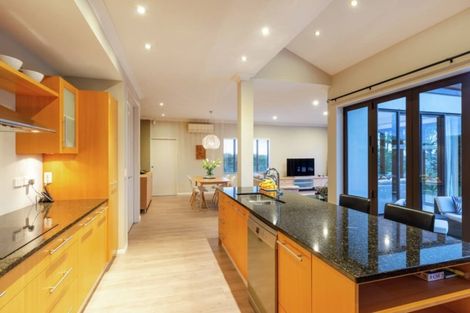 Photo of property in 298 Point Drive, Dannemora, Auckland, 2016