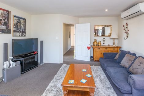 Photo of property in 1/4 Daniels Road, Redwood, Christchurch, 8051