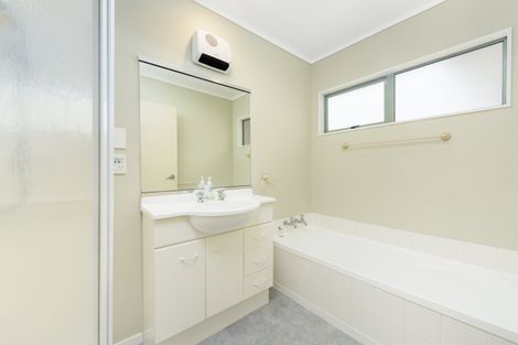 Photo of property in 1 Pemberton Way, Greerton, Tauranga, 3112