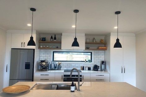 Photo of property in 33 Omahina Street, Raglan, 3225