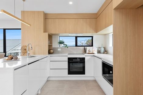 Photo of property in 28c Walker Road, Point Chevalier, Auckland, 1022