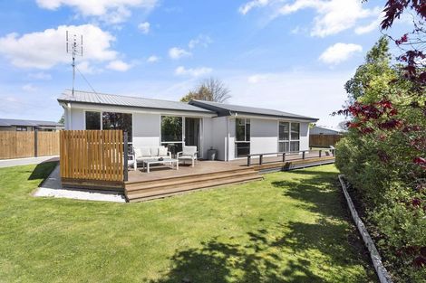 Photo of property in 279 Shakespeare Street, Leamington, Cambridge, 3432