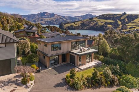 Photo of property in 8 Vangioni Lane, Akaroa, 7520