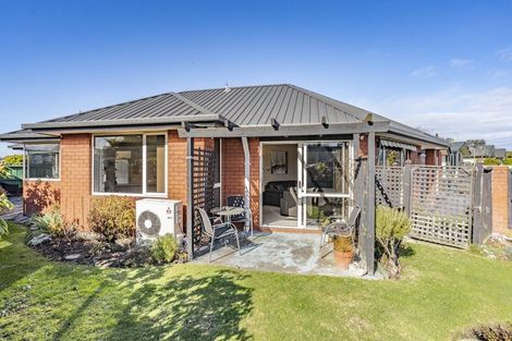 Photo of property in 2/116 Highsted Road, Casebrook, Christchurch, 8051