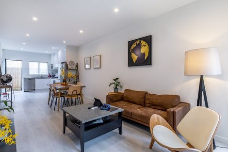 Photo of property in 10/66 Clayburn Road, Glen Eden, Auckland, 0602