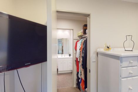 Photo of property in 19c Railway Street West, Papakura, 2110