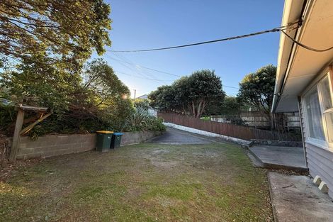 Photo of property in 40 Whanake Street, Titahi Bay, Porirua, 5022