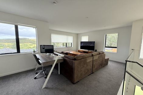 Photo of property in 10 Maraeariki Avenue, Orewa, 0931