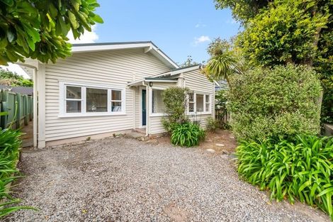 Photo of property in 28 Miro Street, Eastbourne, Lower Hutt, 5013