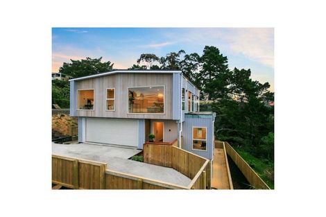 Photo of property in 185b Browns Bay Road, Browns Bay, Auckland, 0630