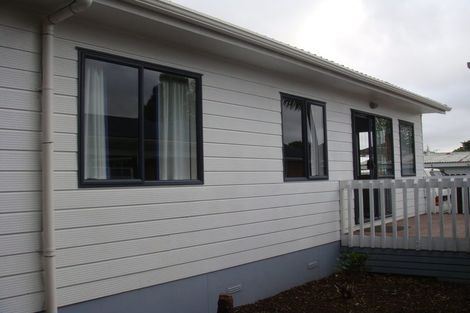 Photo of property in 21 Te Kanawa Crescent, Henderson, Auckland, 0610