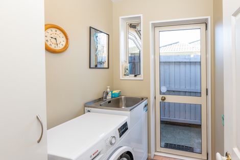 Photo of property in 1/4 Daniels Road, Redwood, Christchurch, 8051