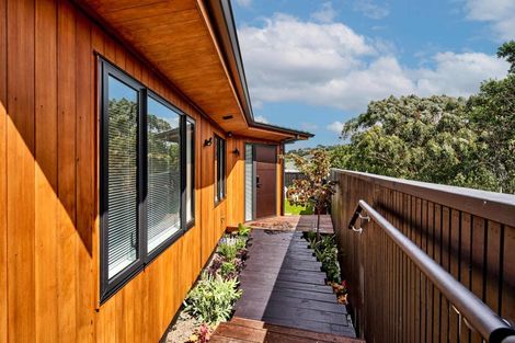 Photo of property in 11a Saint Ives Drive, Camborne, Porirua, 5026