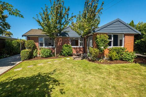 Photo of property in 44 Sevenoaks Drive, Bryndwr, Christchurch, 8053