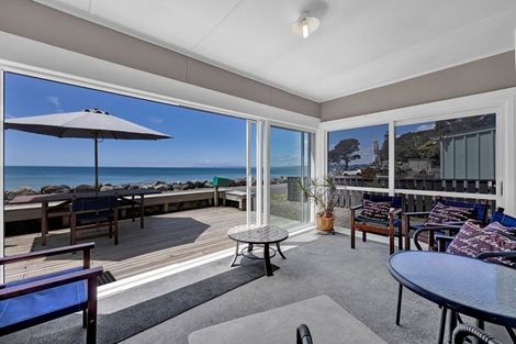 Photo of property in 37 Onaero Beach Road, Onaero, Urenui, 4383