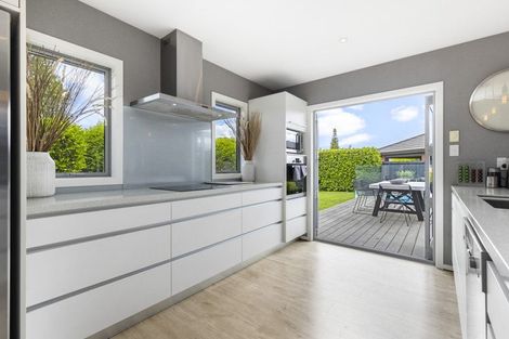 Photo of property in 10 Amokura Crescent, Flagstaff, Hamilton, 3210