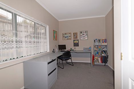 Photo of property in 5 Hoya Court, Henderson, Auckland, 0610