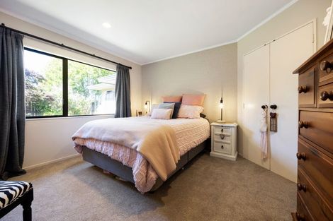 Photo of property in 28 Bouverie Crescent, Flagstaff, Hamilton, 3210