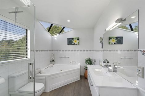 Photo of property in 5 Willow Dell, Westmorland, Christchurch, 8025