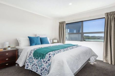 Photo of property in 27 Waitaria Terrace, Aotea, Porirua, 5024