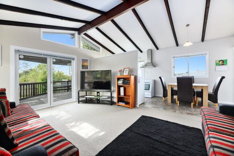 Photo of property in 1/62 Rua Road, Glen Eden, Auckland, 0602