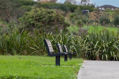 Photo of property in 4 Tuputupu Drive, Kumeu, 0810