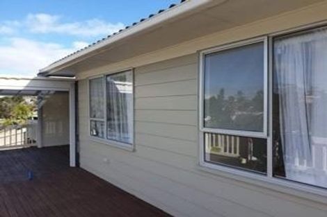 Photo of property in 14 Erica Road, Sunnynook, Auckland, 0620
