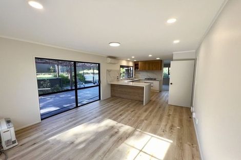 Photo of property in 31 John Downs Drive, Browns Bay, Auckland, 0630