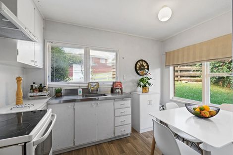 Photo of property in 1/28c Sunnynook Road, Sunnynook, Auckland, 0620