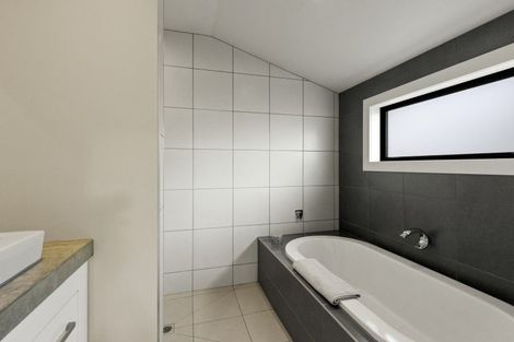 Photo of property in 94 Centennial Avenue, Arrowtown, 9302