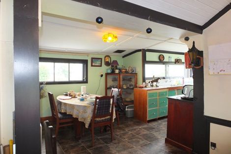 Photo of property in 13 Beach Street, Tangimoana, 4822