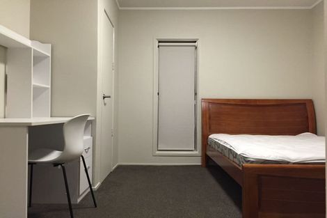 Photo of property in 1/39 Simon Ellice Drive, Bayview, Auckland, 0629