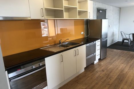 Photo of property in 2 Torrens Terrace, Mount Cook, Wellington, 6011