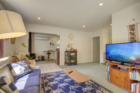 Photo of property in 28 Queens Avenue, Waikuku Beach, 7402
