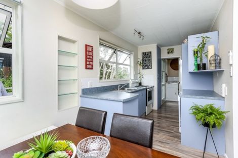 Photo of property in 8a Elm Grove, Westown, New Plymouth, 4310