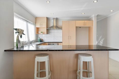 Photo of property in 173 Keri Vista Rise, Papakura, 2110