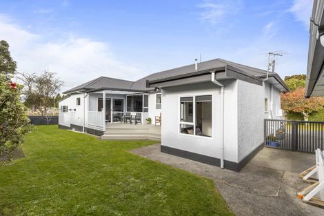 Photo of property in 25a Paynters Avenue, Strandon, New Plymouth, 4312