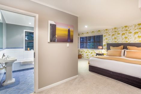 Photo of property in 567 South Titirangi Road, Titirangi, Auckland, 0604