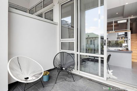 Photo of property in Stadium Garden Flats, 104/107 Thorndon Quay, Pipitea, Wellington, 6011