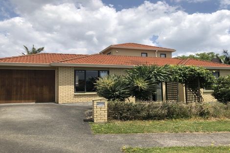 Photo of property in 2 Ballyward Close, East Tamaki, Auckland, 2013