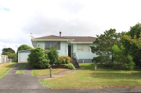 Photo of property in 30 Serwayne Place, Sunnyvale, Auckland, 0612