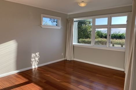 Photo of property in 1 Trig Hill Terrace, Waikanae Beach, Waikanae, 5036