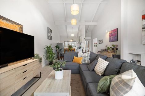 Photo of property in 4a Avalon Crescent, Fernhill, Queenstown, 9300