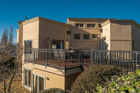 Photo of property in 15 Morrows Mead, Wanaka, 9305