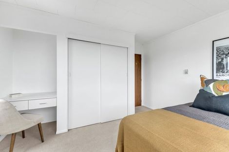 Photo of property in 3b Hunter Place, Merrilands, New Plymouth, 4312