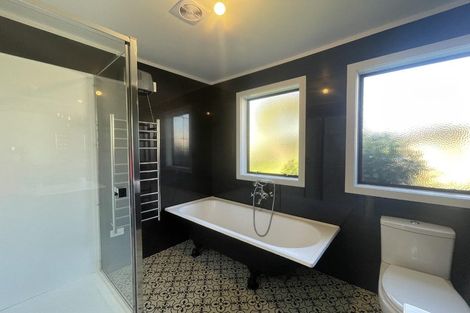 Photo of property in 380 Kaipara Coast Highway, Helensville, Kaukapakapa, 0871