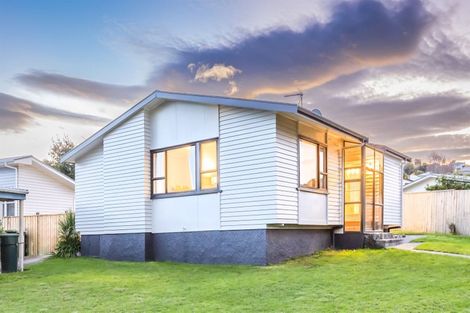 Photo of property in 42 Beaumaris Crescent, Ascot Park, Porirua, 5024