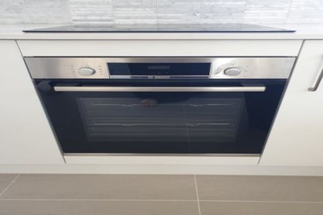 Photo of property in 1/166 Pigeon Mountain Road, Half Moon Bay, Auckland, 2012