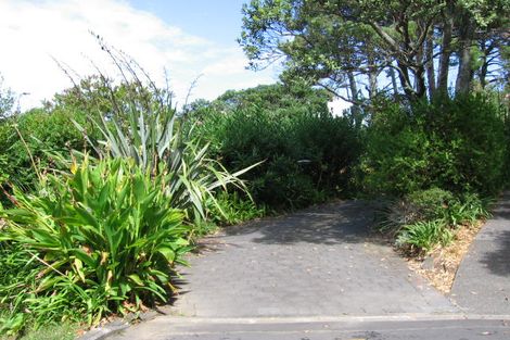 Photo of property in 77 Cliff Road, Torbay, Auckland, 0630